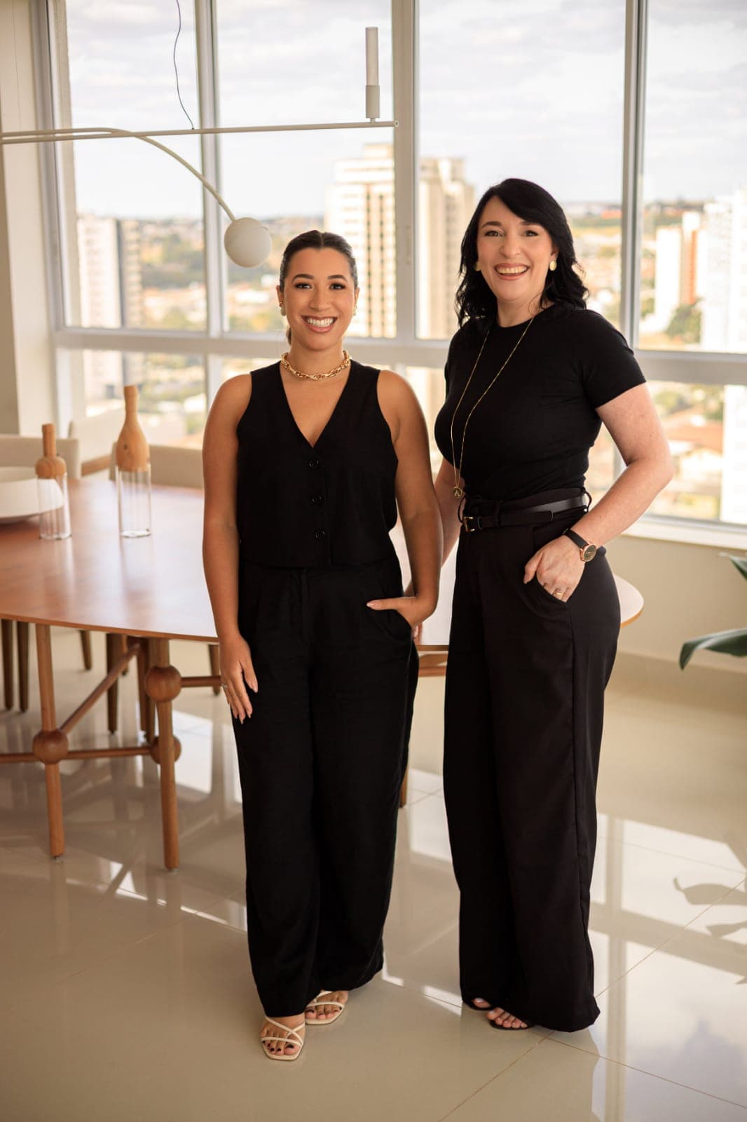 Equipe Santo BPO - Annie e Andréia